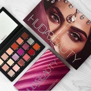 New! HUDA Beauty Desert Dusk Palette!